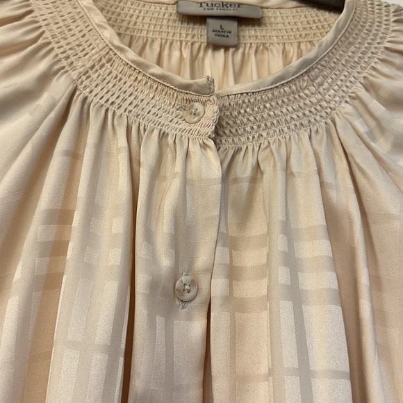 Tucker for Target cream windowpane‎ blouse size large - Picture 5 of 6